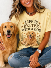 Le bonheur des femmes est plus grand avec un chien – Cadeau imprimé pour les amoureux des animaux – T-shirt décontracté