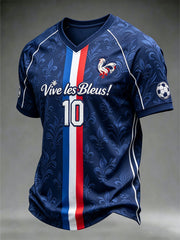T-shirt à col en V pour hommes, motif imprimé aux motifs de football et combinaison de couleurs tendance
