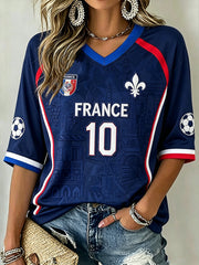 T-shirt décontracté de football féminin, design à empiècements colorés, manches mi‑longues, col en V