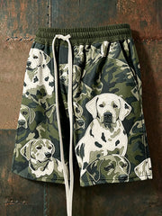 Short drôle de chien de camouflage des hommes
