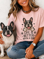 Le bonheur des femmes est plus grand avec un chien – Cadeau imprimé pour les amoureux des animaux – T-shirt décontracté